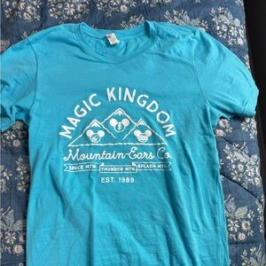Disney World T-shirt only worn once! Perfect to wear in the magic Kingdom!!